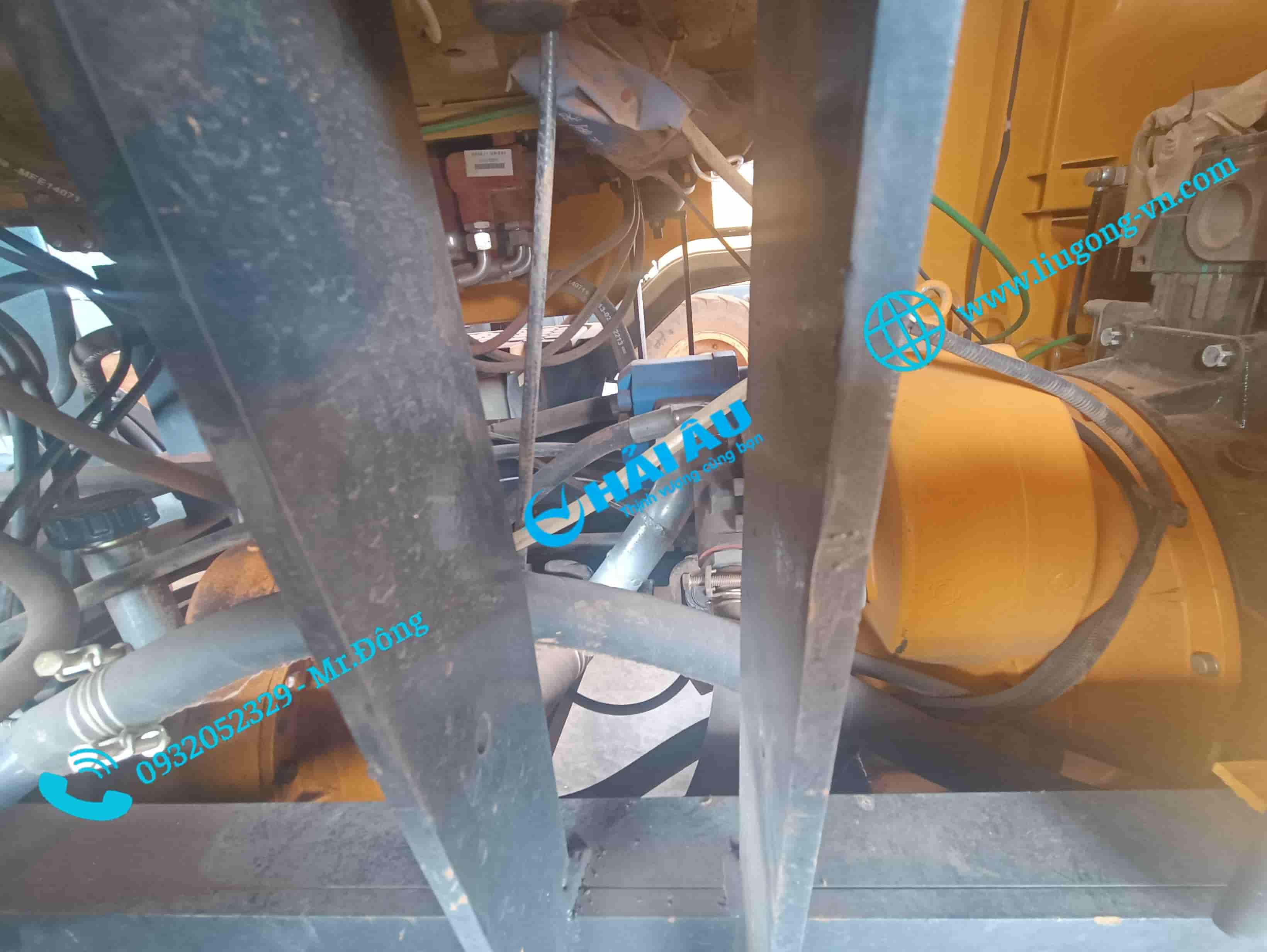 Máy Xúc Lật Cũ HJ946