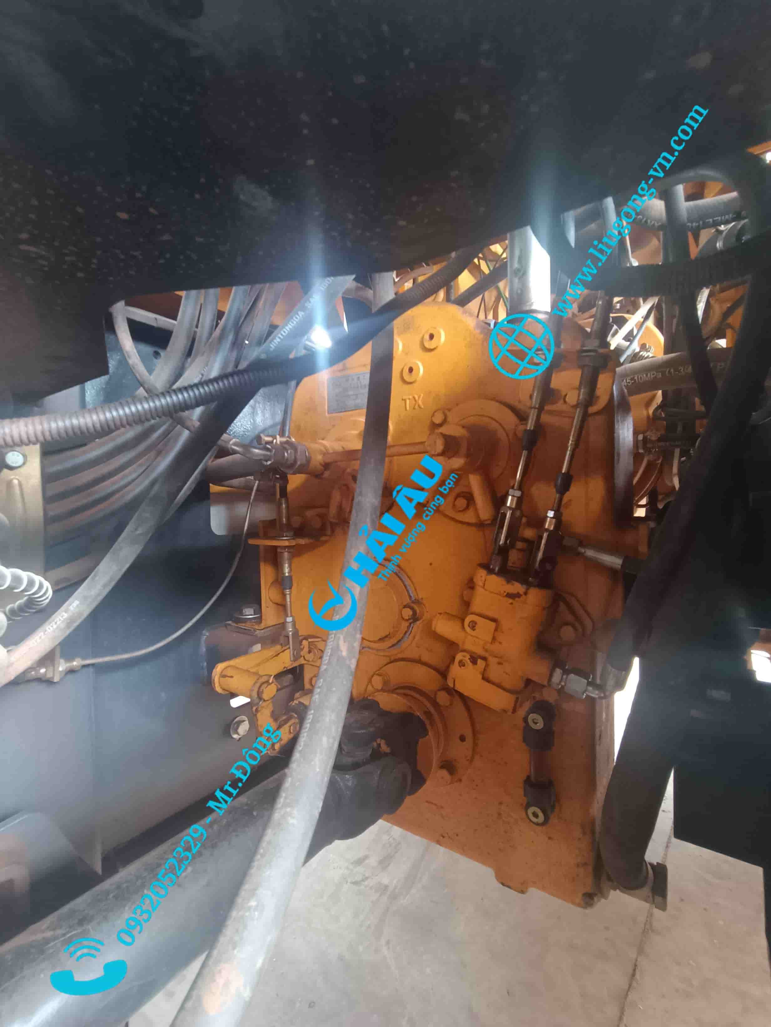 Máy Xúc Lật Cũ HJ946