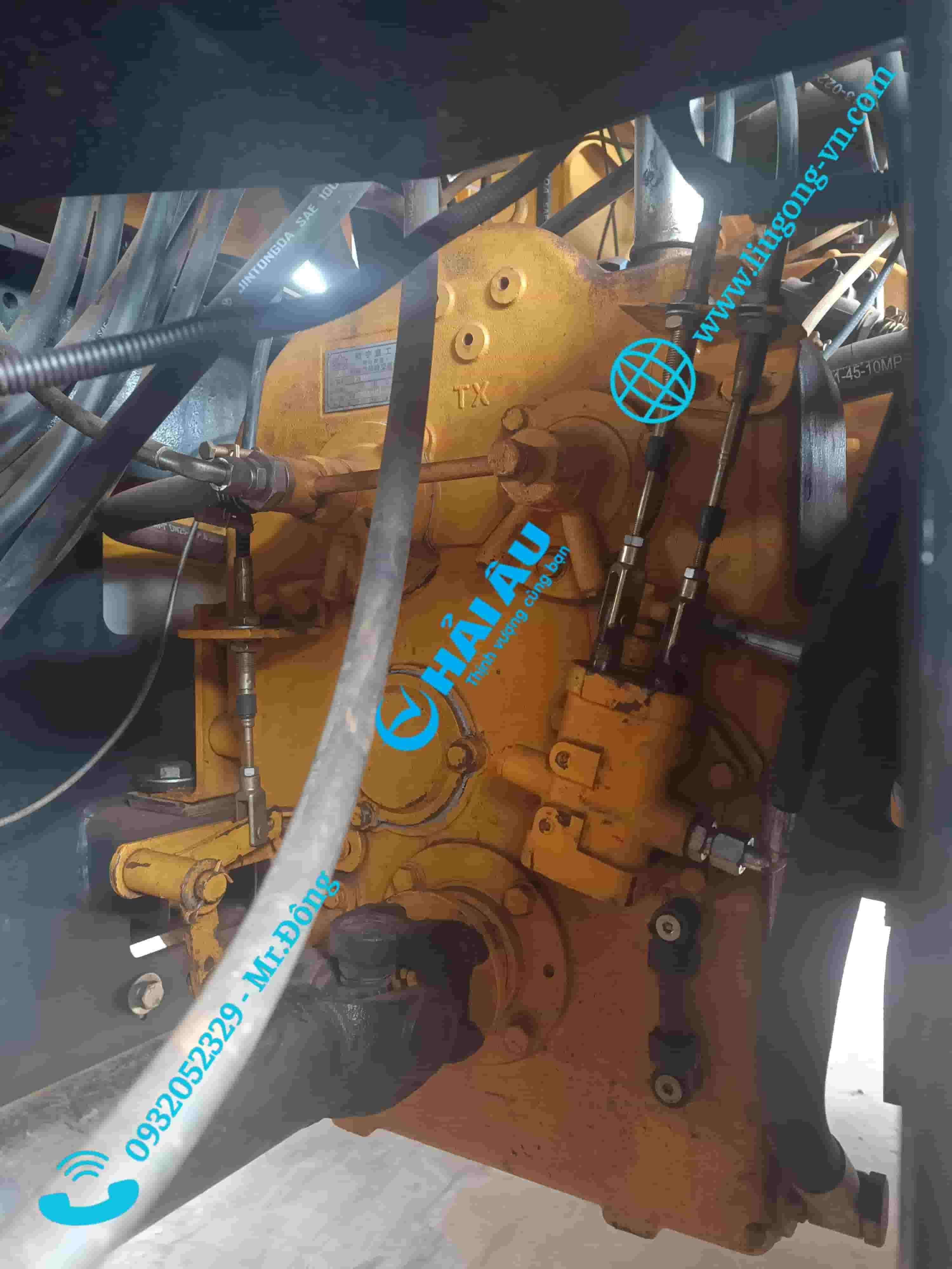 Máy Xúc Lật Cũ HJ946