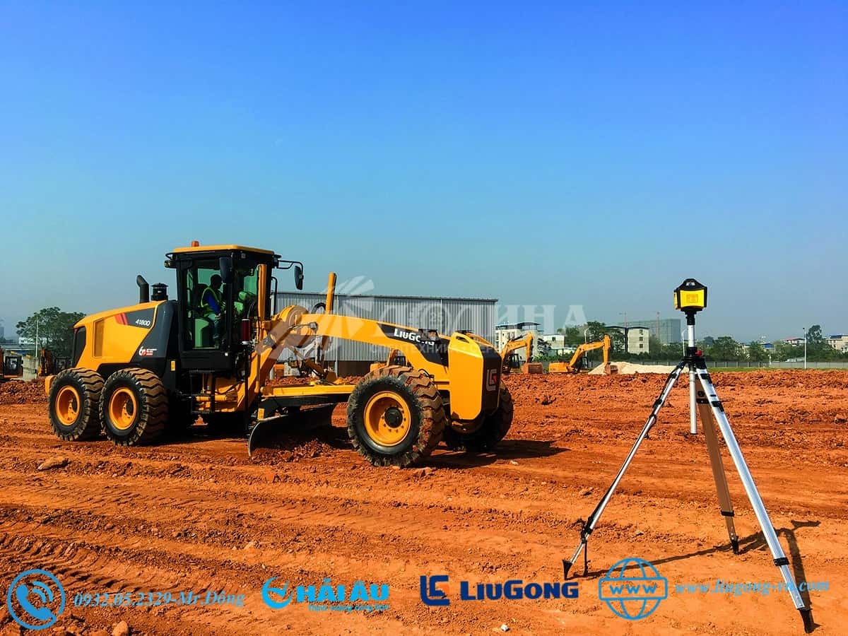 Máy San Gạt Liugong CLG4180D