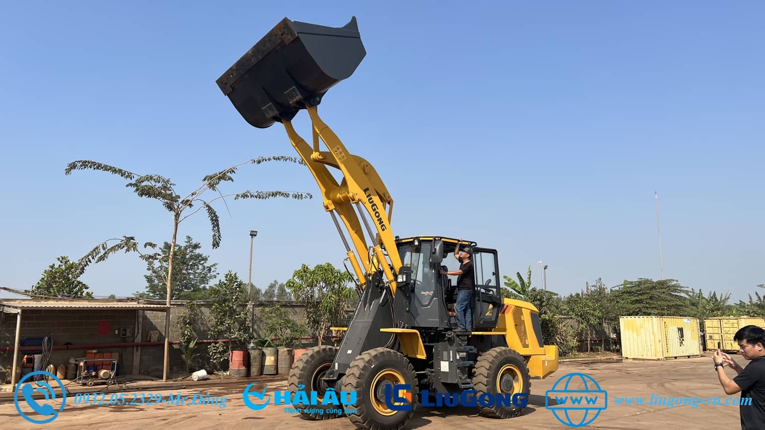 Máy Xúc Cần Dài Liugong CLG835HL