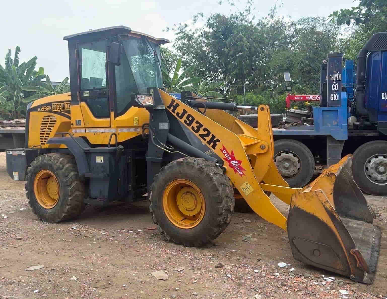 Máy Xúc Lật Cũ HJ932K