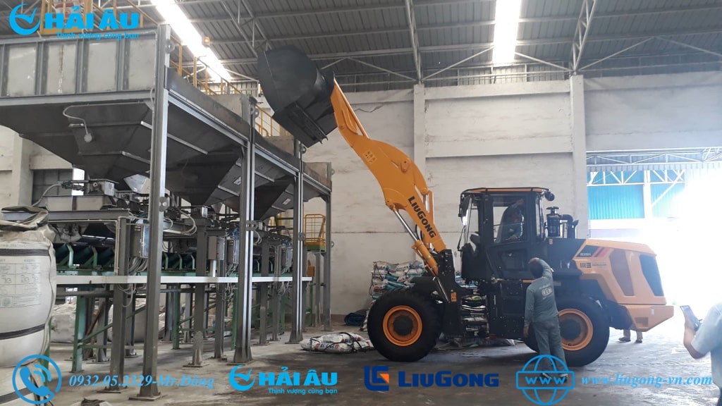 Máy Xúc Lật Liugong CLG835H