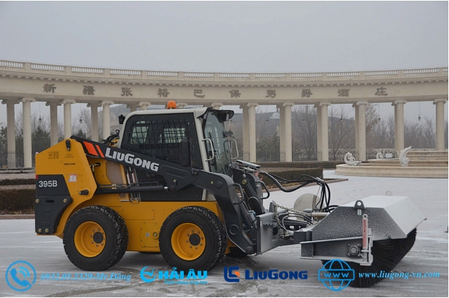 Máy Xúc Trượt Liugong CLG395B
