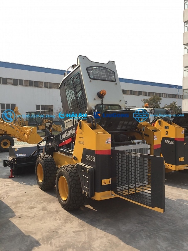 Máy Xúc Trượt Liugong CLG395B