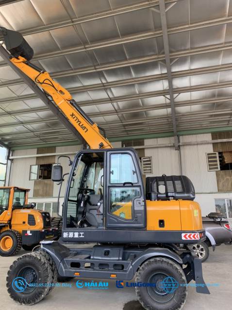 Máy Xúc Bánh Lốp XINYUAN XYB75W-9