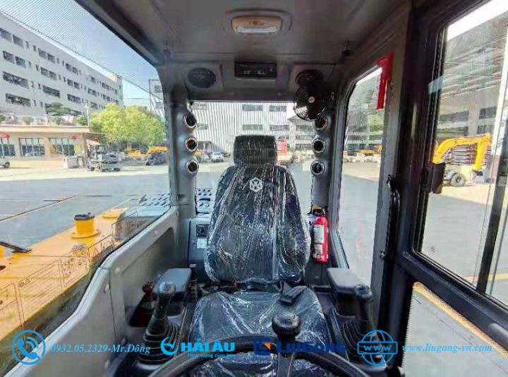 Máy Xúc Bánh Lốp XINYUAN C85W