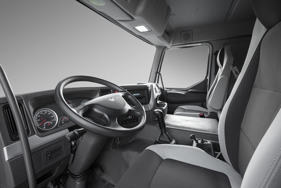 CHENGLONG H7 3 Chân Cầu Dầu Thùng Vuông 385HP