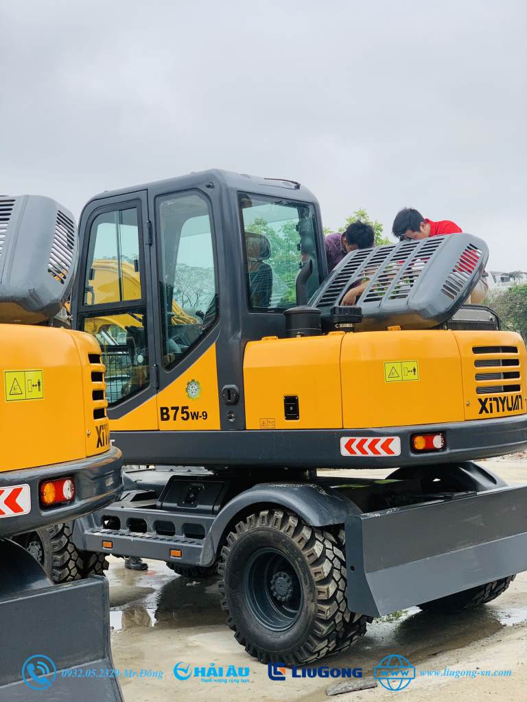Máy Xúc Bánh Lốp XINYUAN XYB75W-9