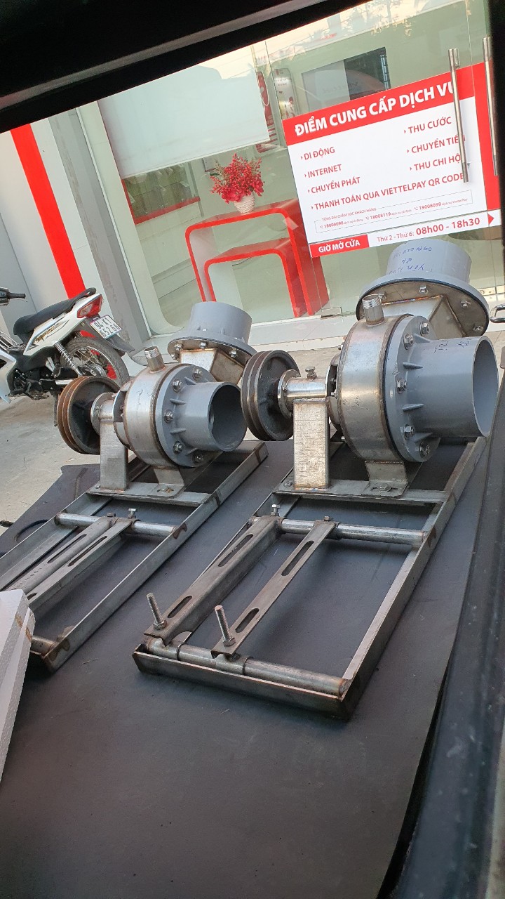BƠM KHỦNG LONG KÉO DÂY RO
