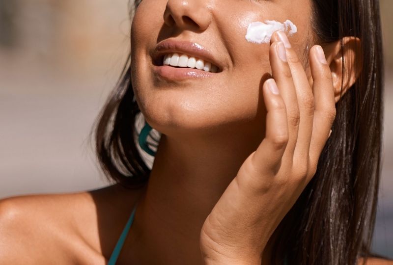 4 sai lầm thường gặp nhất khiến việc bôi kem chống nắng ‘có như không’ 4 sai lầm thường gặp nhất khiến việc bôi kem chống nắng ‘có như không’