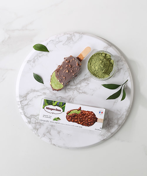 프랑스 하겐다즈 그린티 & 아몬드 싱글바 80ml HAAGEN-DAZS Kem tra xanh & hanh nhan que