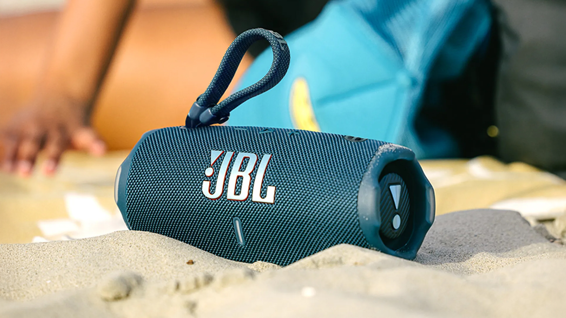 JBL ra mắt loa Bluetooth Flip 7 và Charge 6 tại Việt Nam