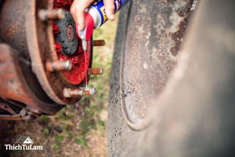 5 Loại Dầu Bôi Trơn và Bảo Dưỡng Không Thể Bỏ Qua