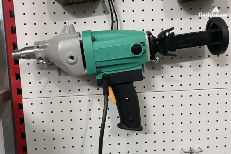 5 Lý Do Bạn Nên Chọn Máy Khoan Rút Lõi DCA