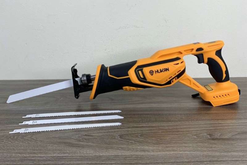 Đánh Giá Máy Cưa Kiếm Hukan HK HI3088T