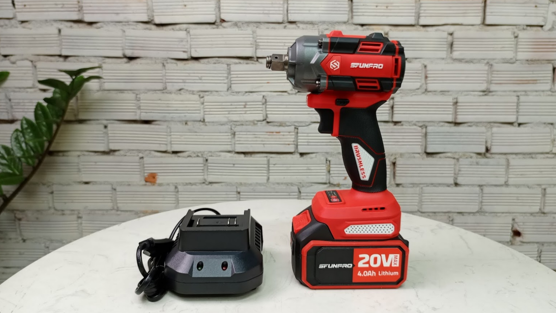 Bộ máy bắn bu lông pin 500Nm (1 pin 1 sạc) chân M21 Sfunpro SFD20500L.1