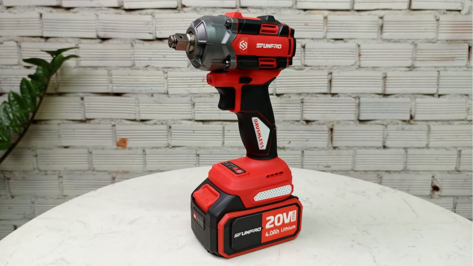 Bộ máy bắn bu lông pin 500Nm (2 pin 1 sạc) chân M21 Sfunpro SFD20500L.2