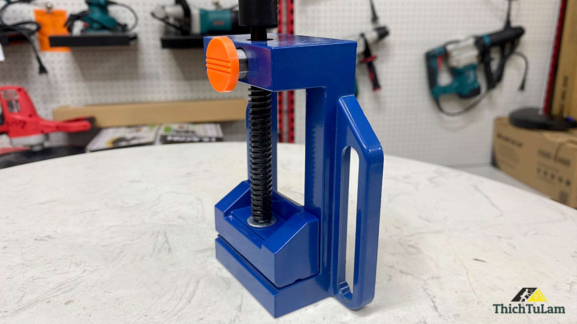 Ê tô kẹp bàn 70mm Wadfow WATV1528