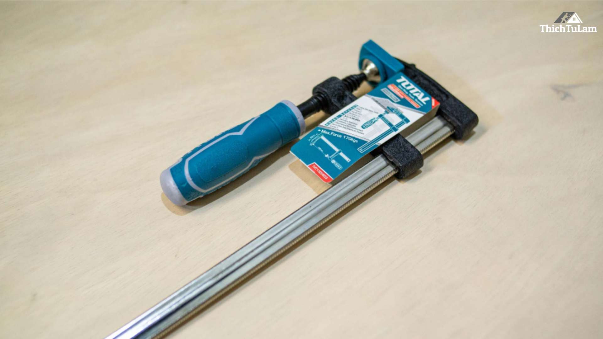 Cảo kẹp gỗ chữ F Total THT1320503
