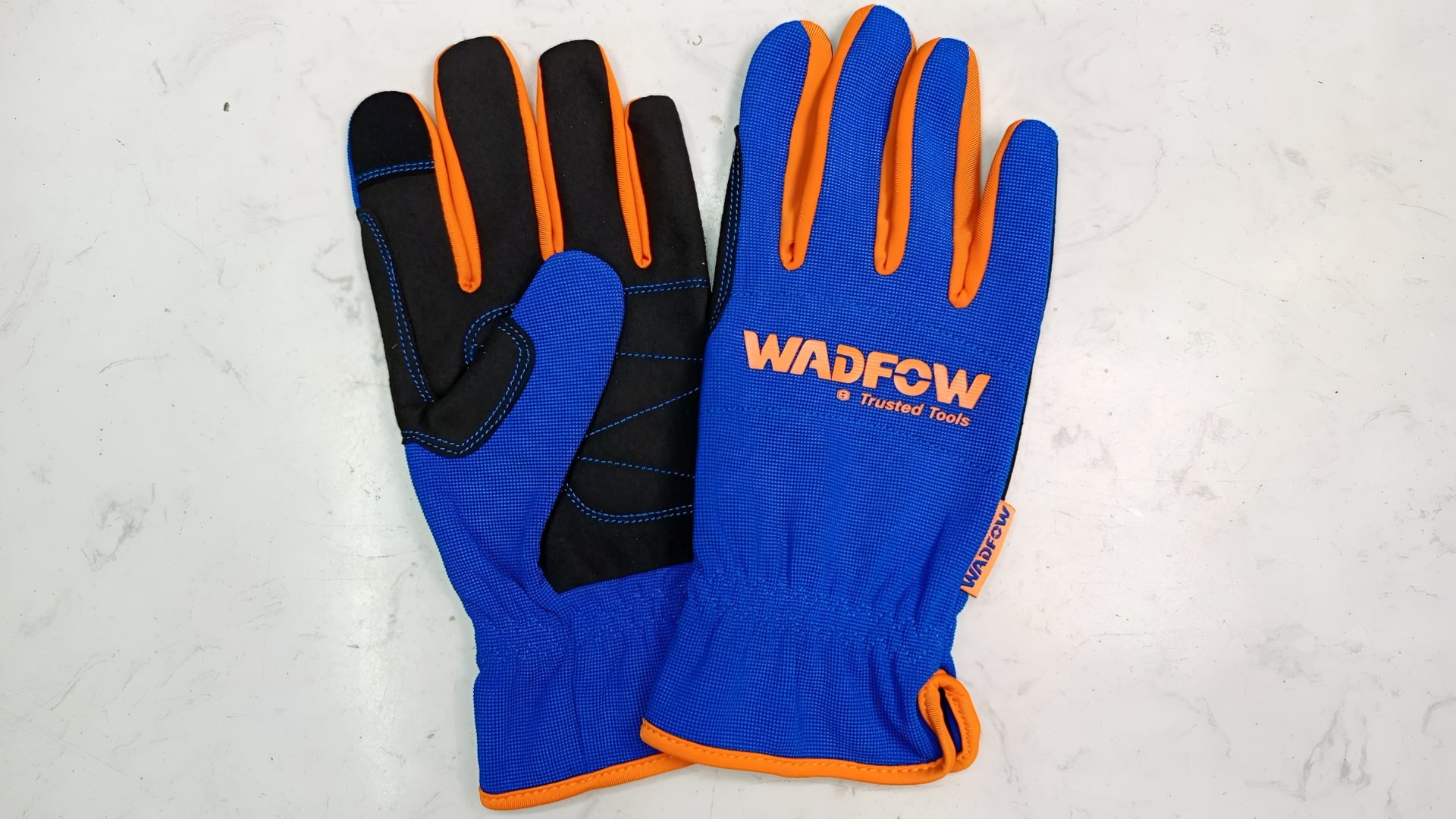 Găng tay cơ khí XL có 2 ngón cảm ứng điện thoại Wadfow WMG1E02