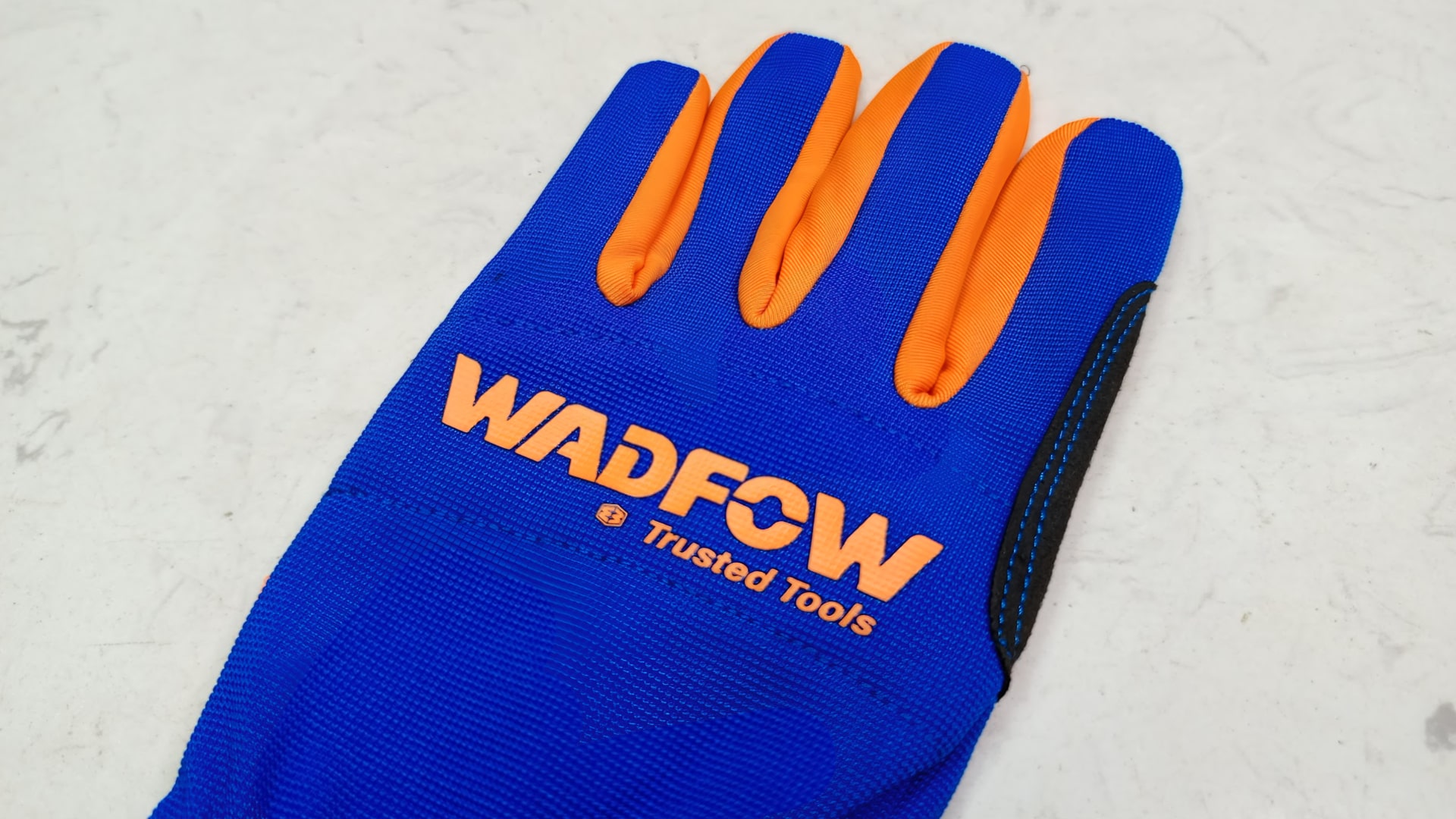 Găng tay cơ khí XL có 2 ngón cảm ứng điện thoại Wadfow WMG1E02