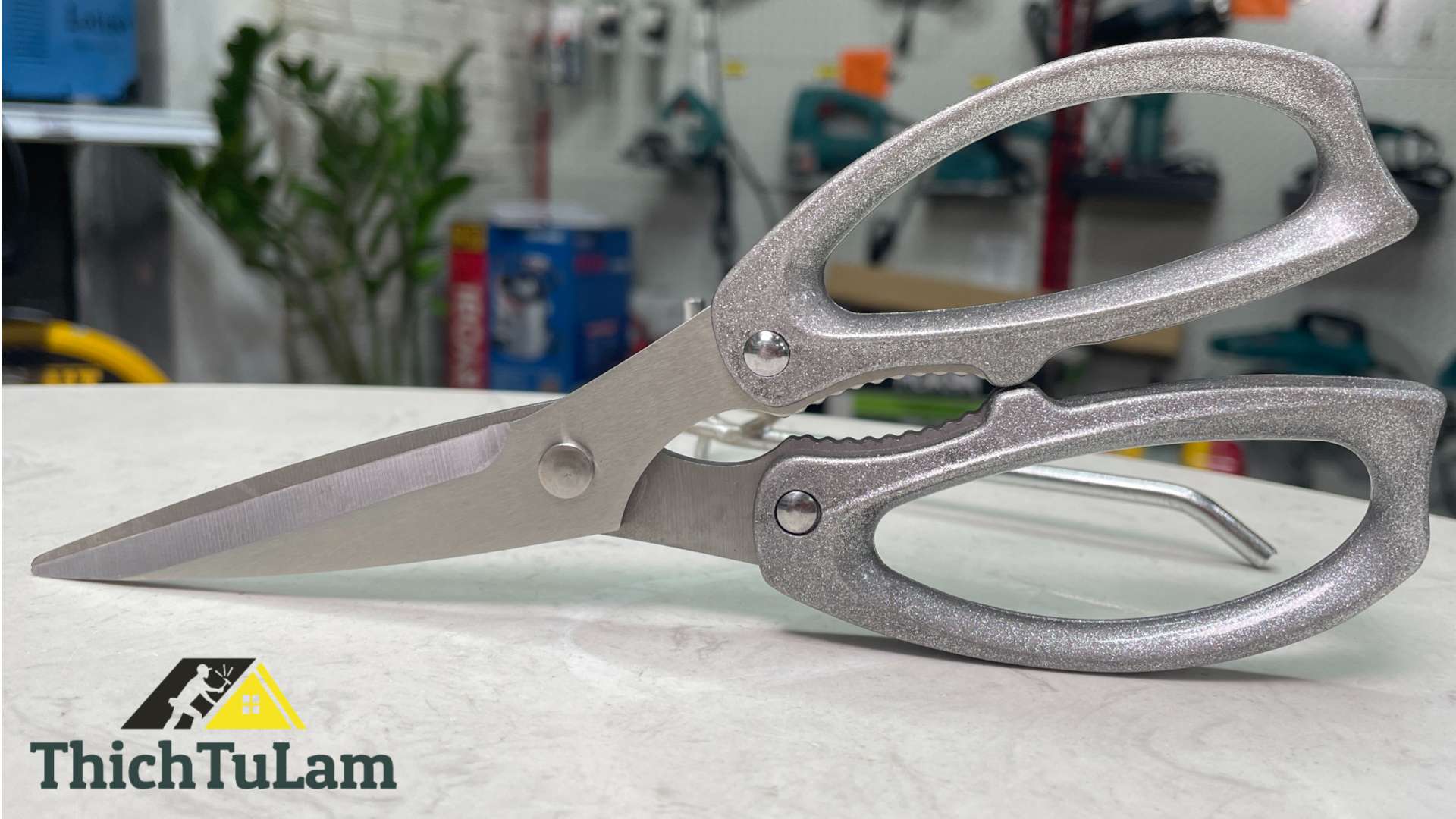 Kéo làm bếp đa năng cán nhôm cao cấp Buddy BC0049