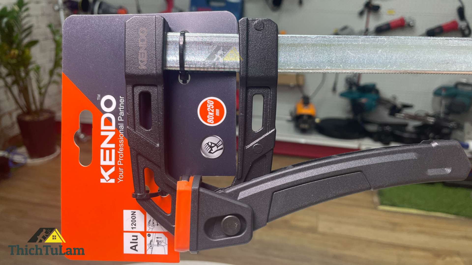 Kẹp chữ F khóa nhanh 80x250mm Kendo 40521