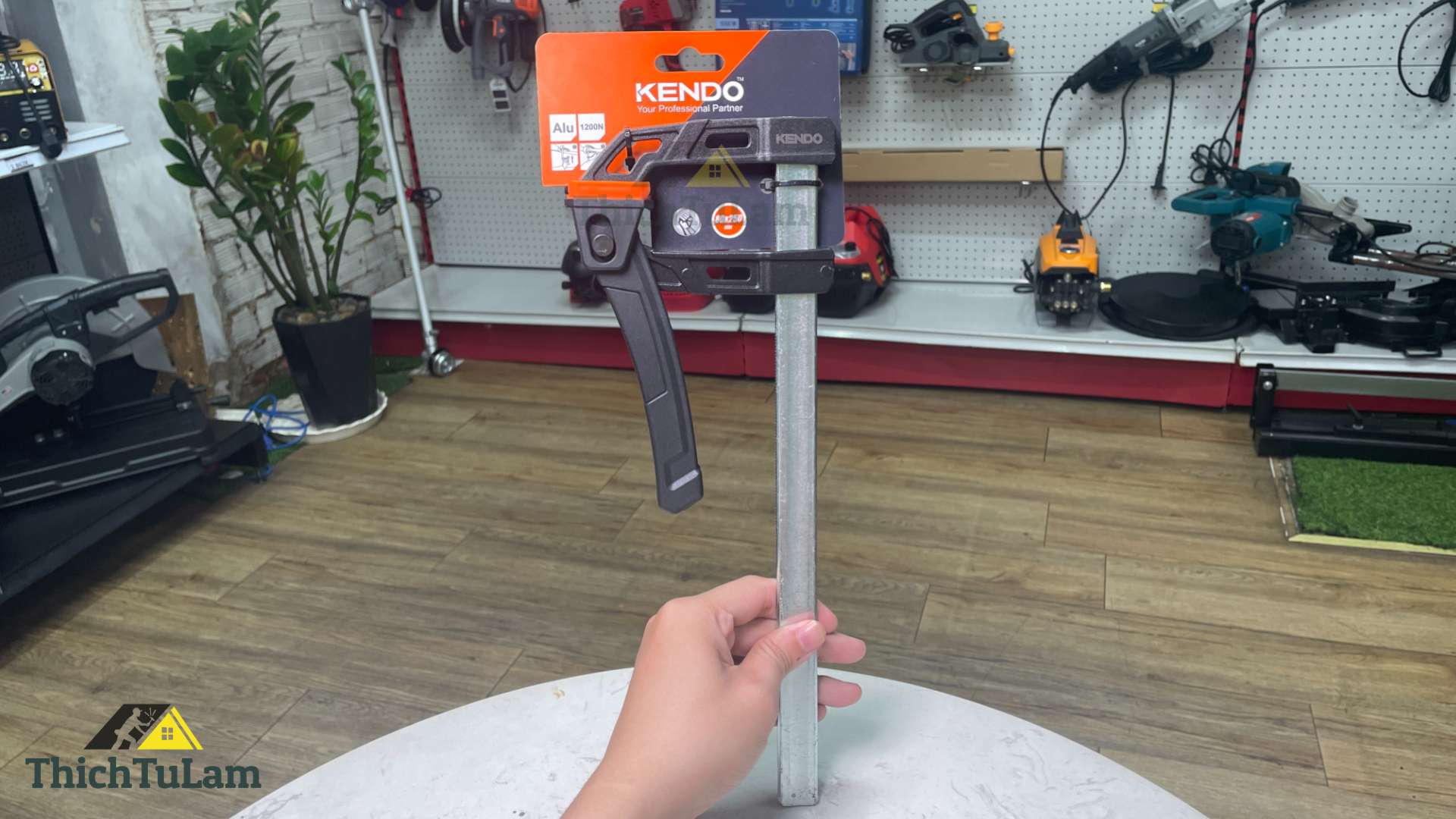 Kẹp chữ F khóa nhanh 80x250mm Kendo 40521