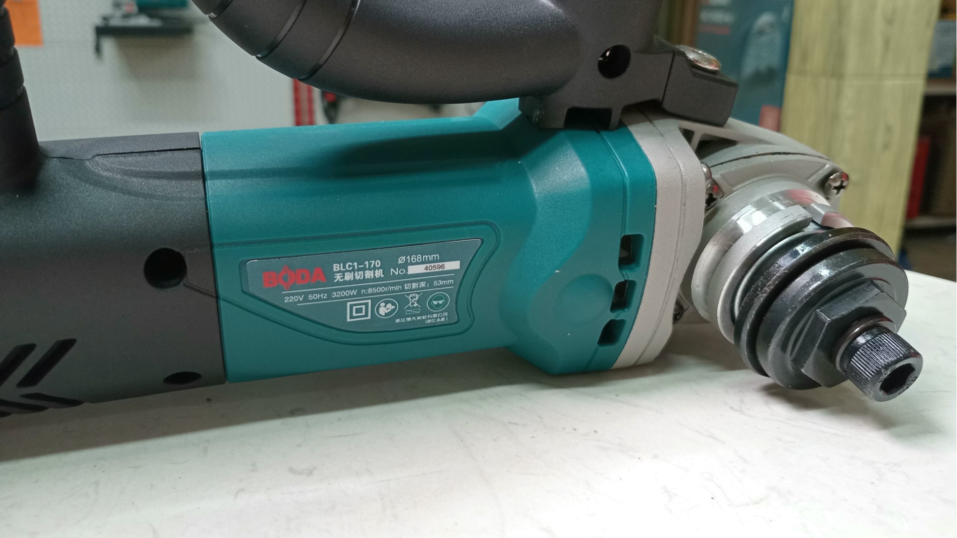Máy cắt bê tông 3200W 168mm không chổi than BODA BLC1-170