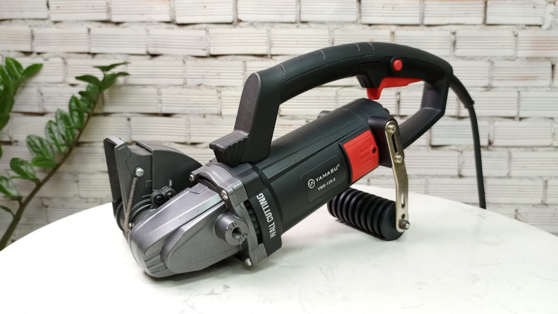 Máy cắt rãnh tường 2 lưỡi Yamasu YMS-135-2