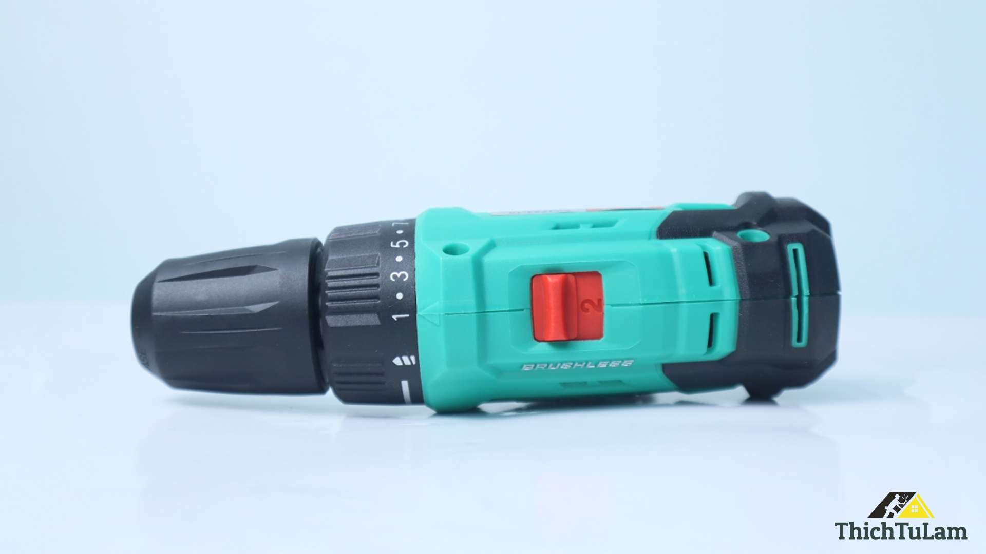 Máy khoan bắn vít không than pin 12V DCA ADJZ23-10EK