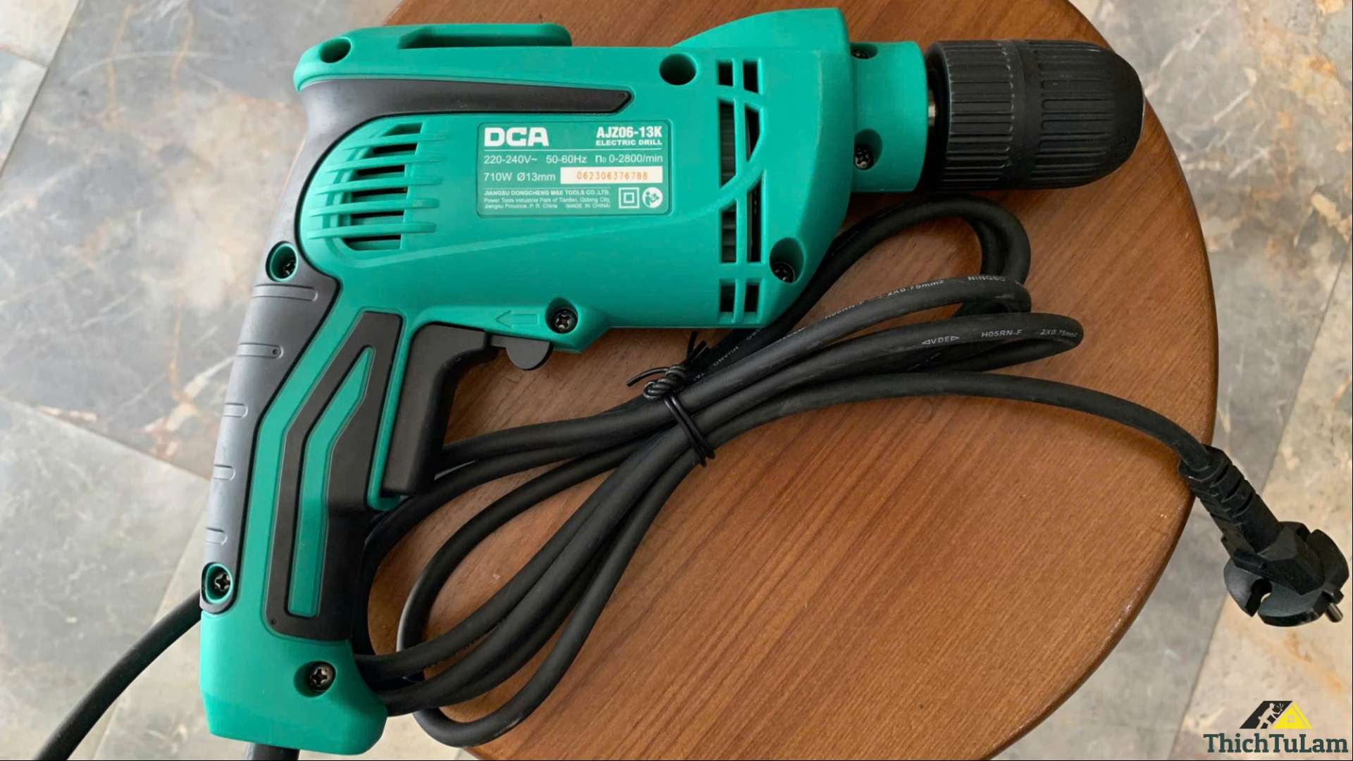 Máy khoan điện DCA AJZ06-13K 