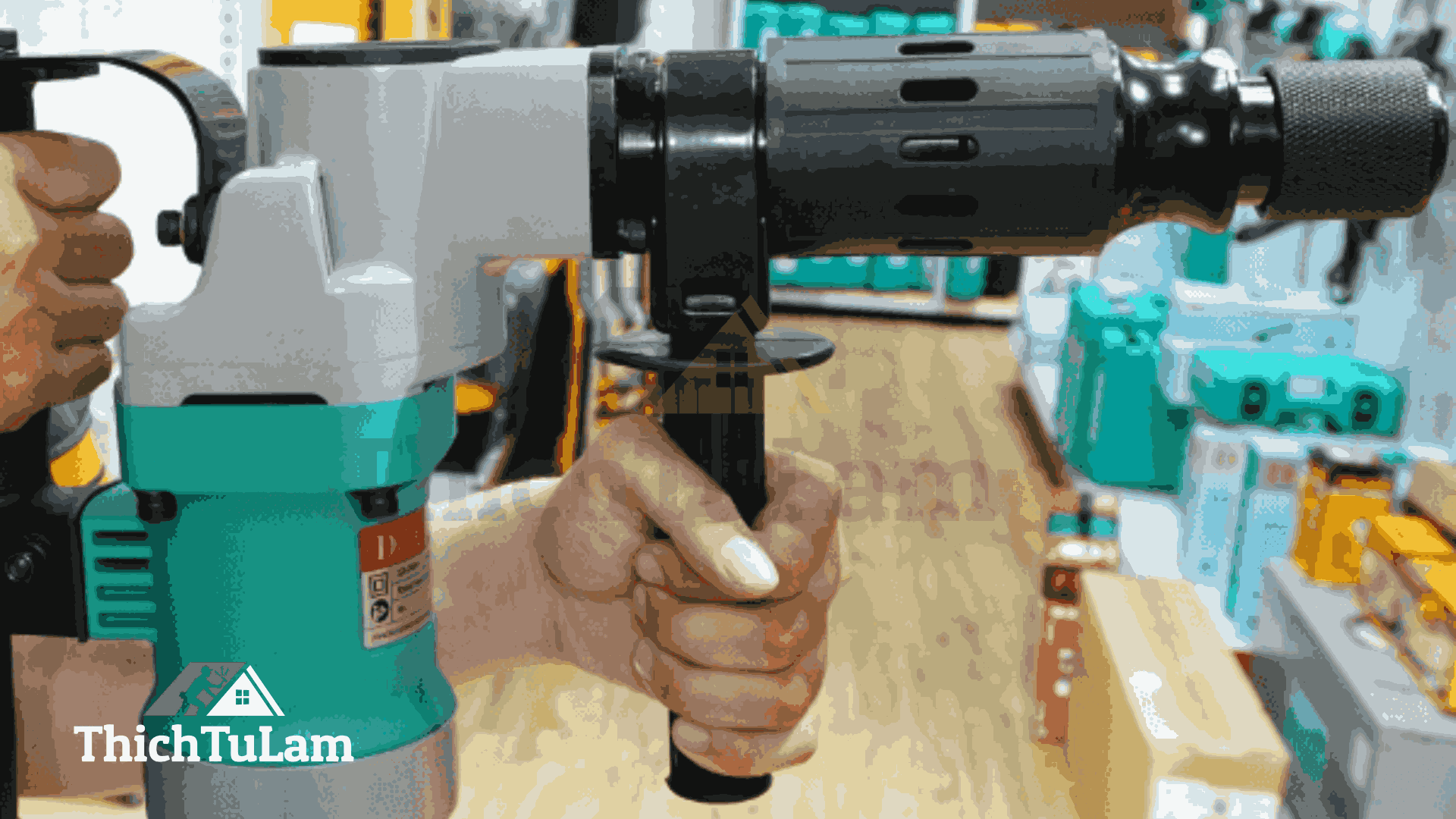 Máy Khoan Đục Bê Tông DCA