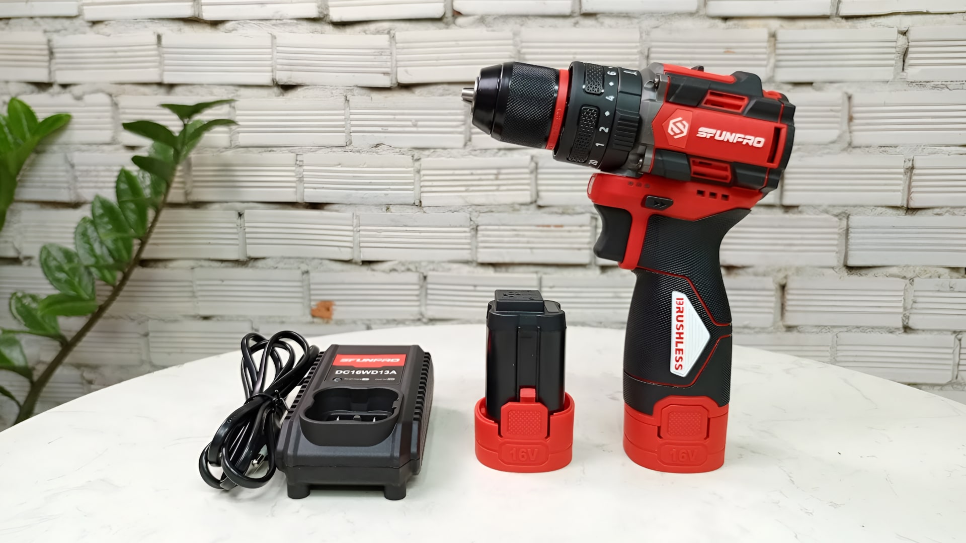 Máy khoan Pin 16V động lực 10mm (2 pin + 1 sạc) Sfunpro S2AH7916R.2