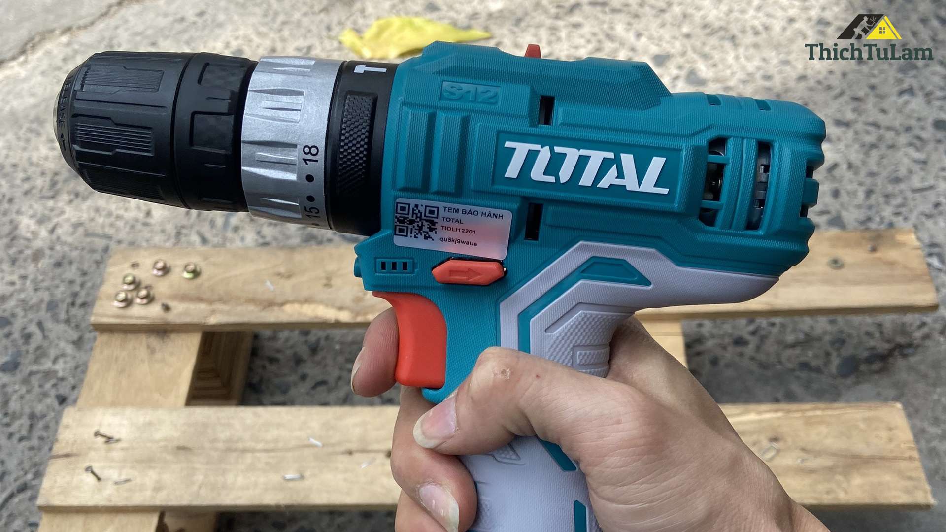 Máy Khoan Pin Total 16V