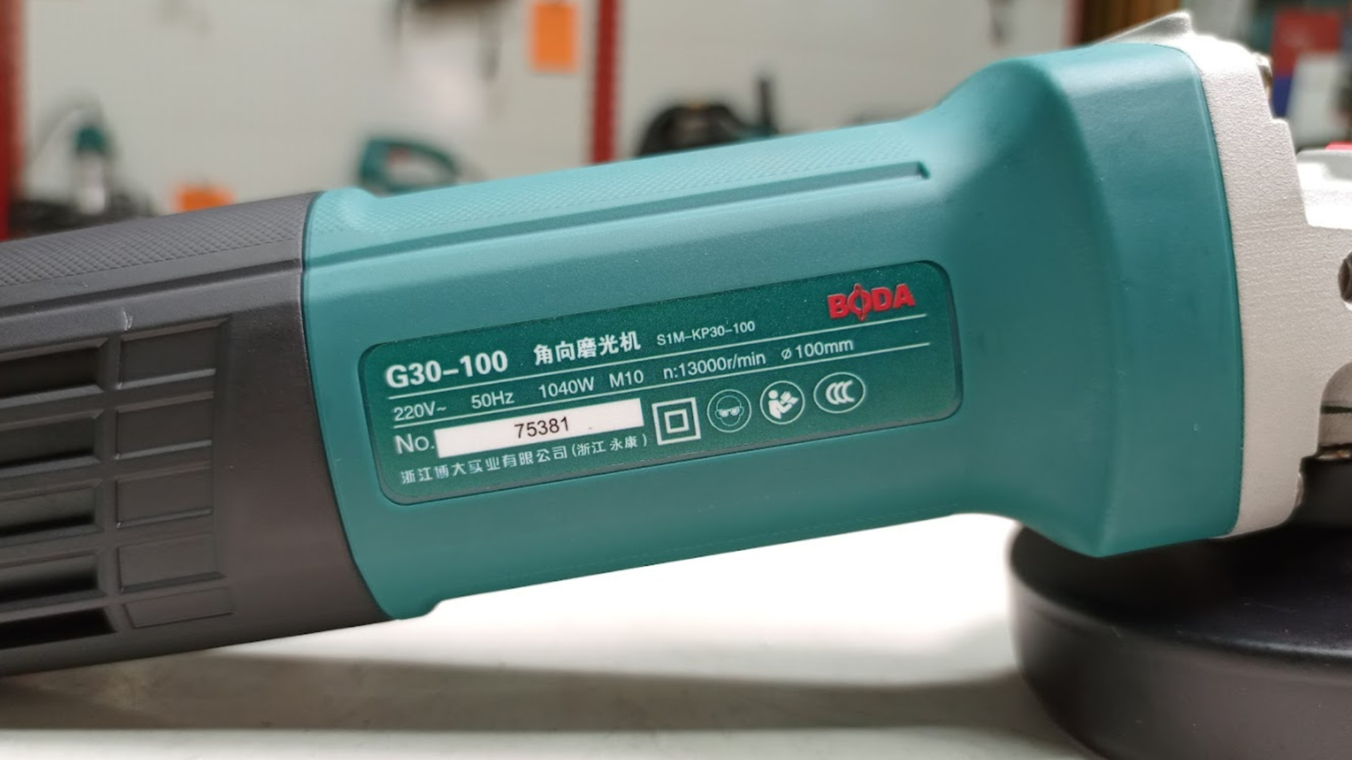 Máy mài góc điện có than công tắc đuôi 1040W 100mm BODA G30-100