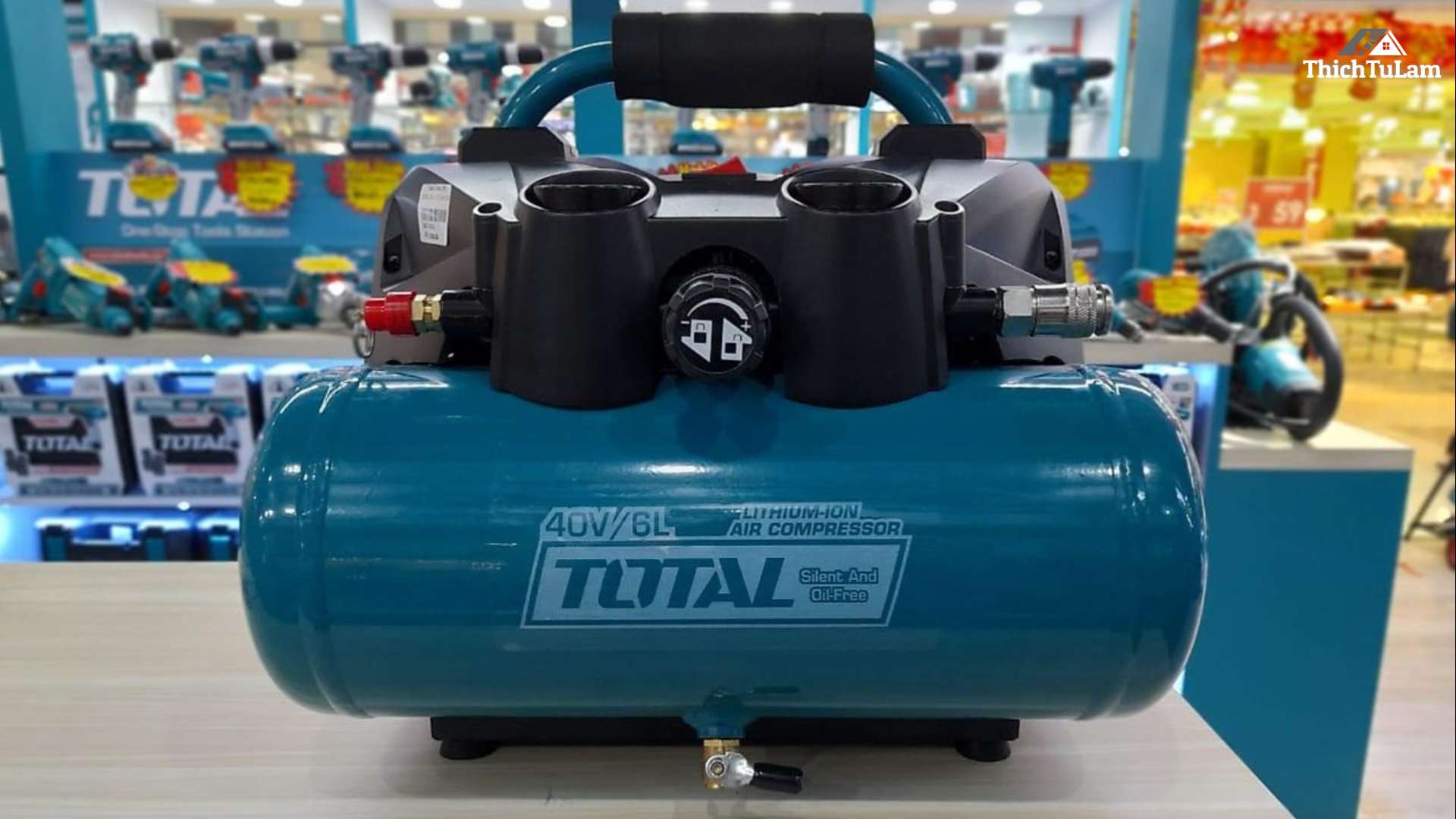 Máy nén khí 6L dùng pin 40V Total TACLI2003