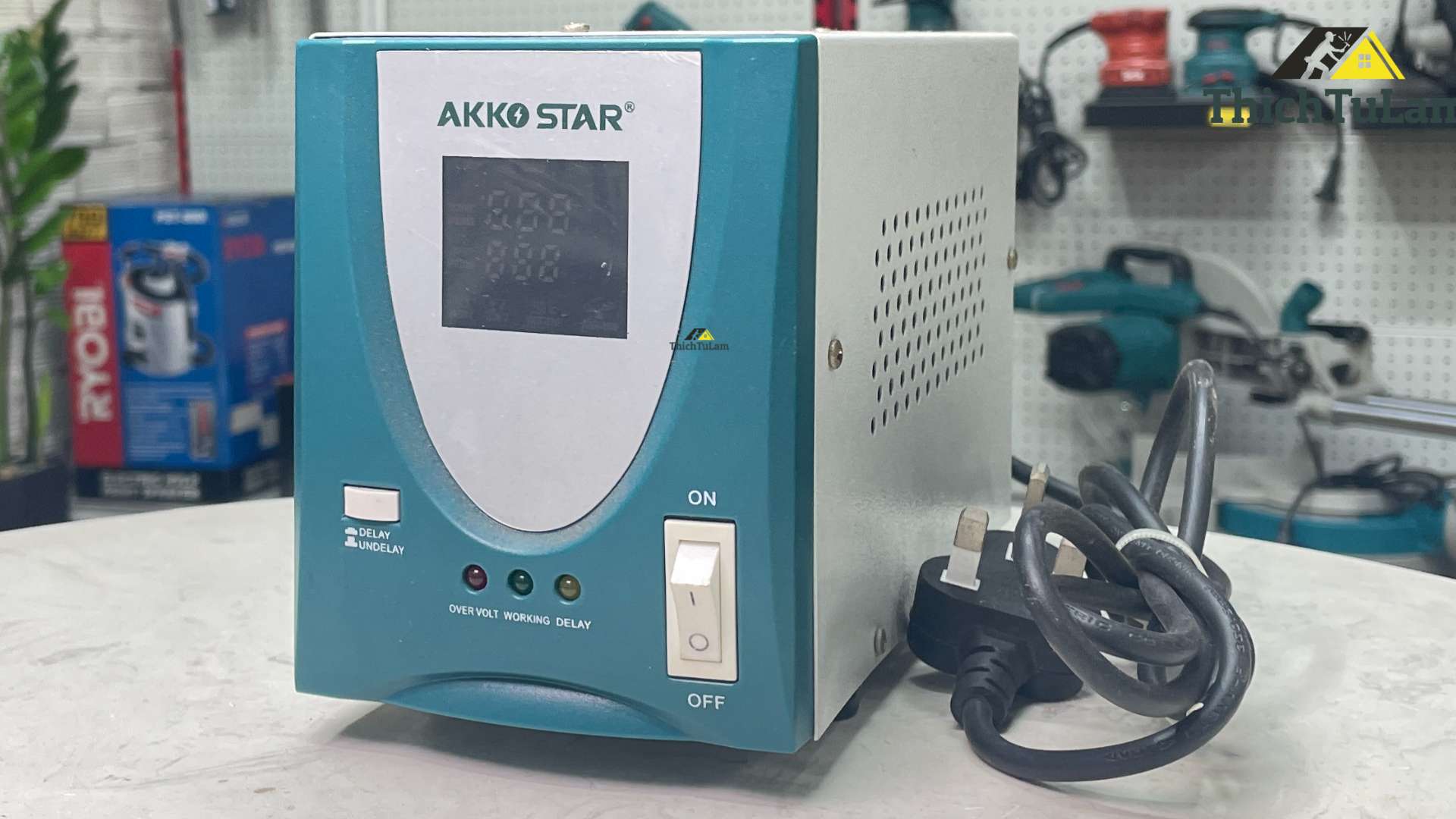 Ổ áp điện 500VA AKKO STAR 52749