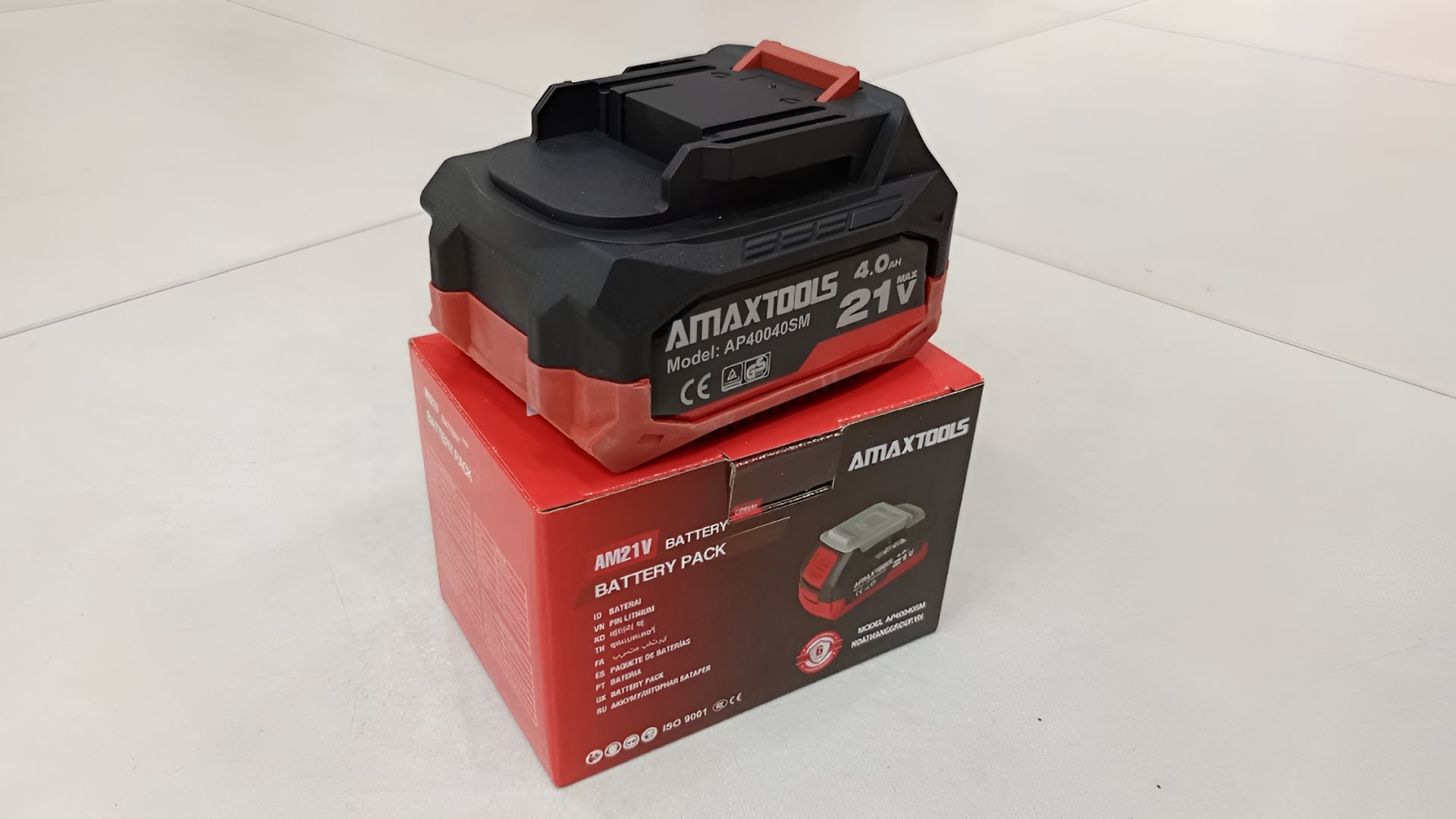 Pin M21 - 4Ah (Chân chung Makita) Amaxtools AP40040SM