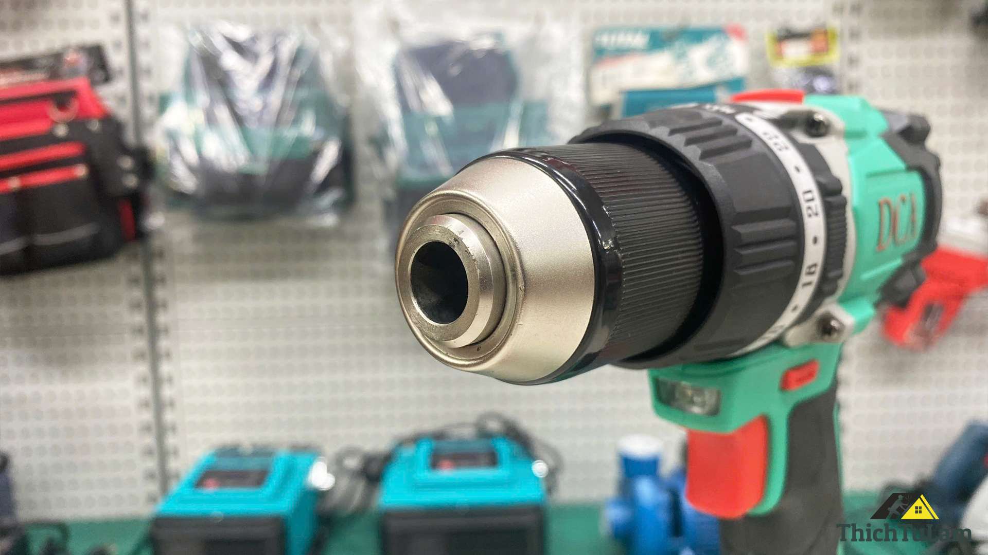 Thân máy khoan pin 120Nm có búa 20V DCA ADJZ03-13Z