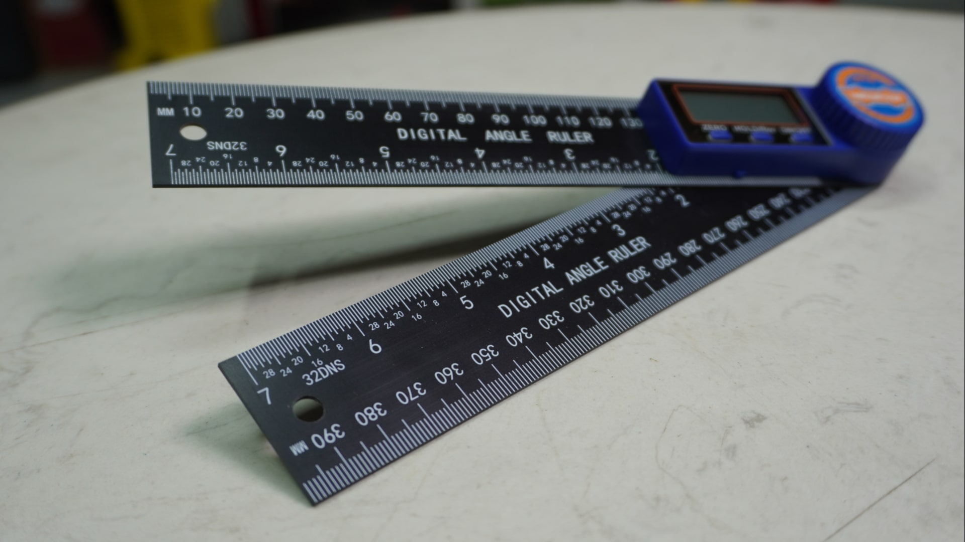 Thước lấy góc gập kỹ thuật số Wadfow WSR1401