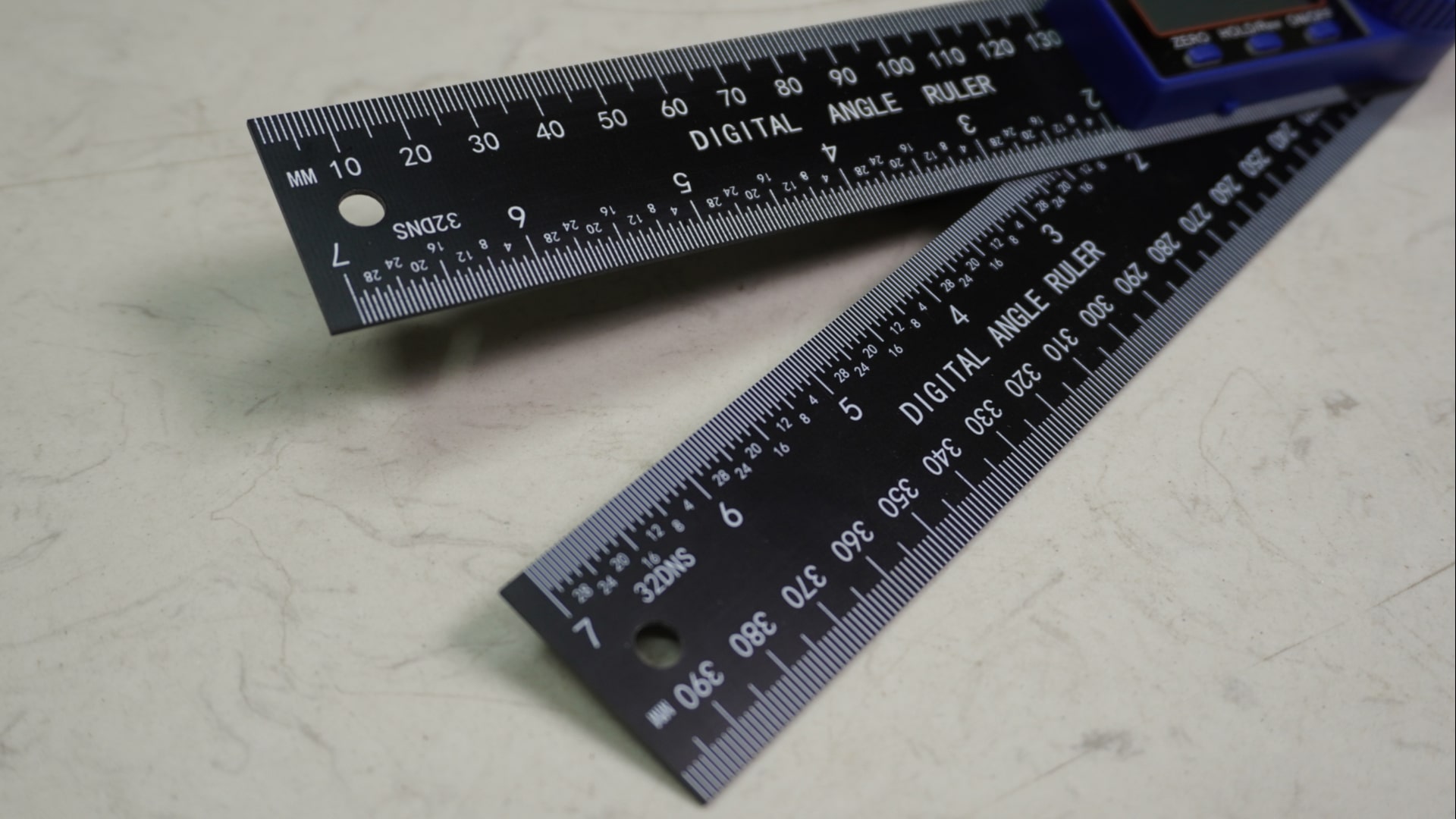 Thước lấy góc gập kỹ thuật số Wadfow WSR1401