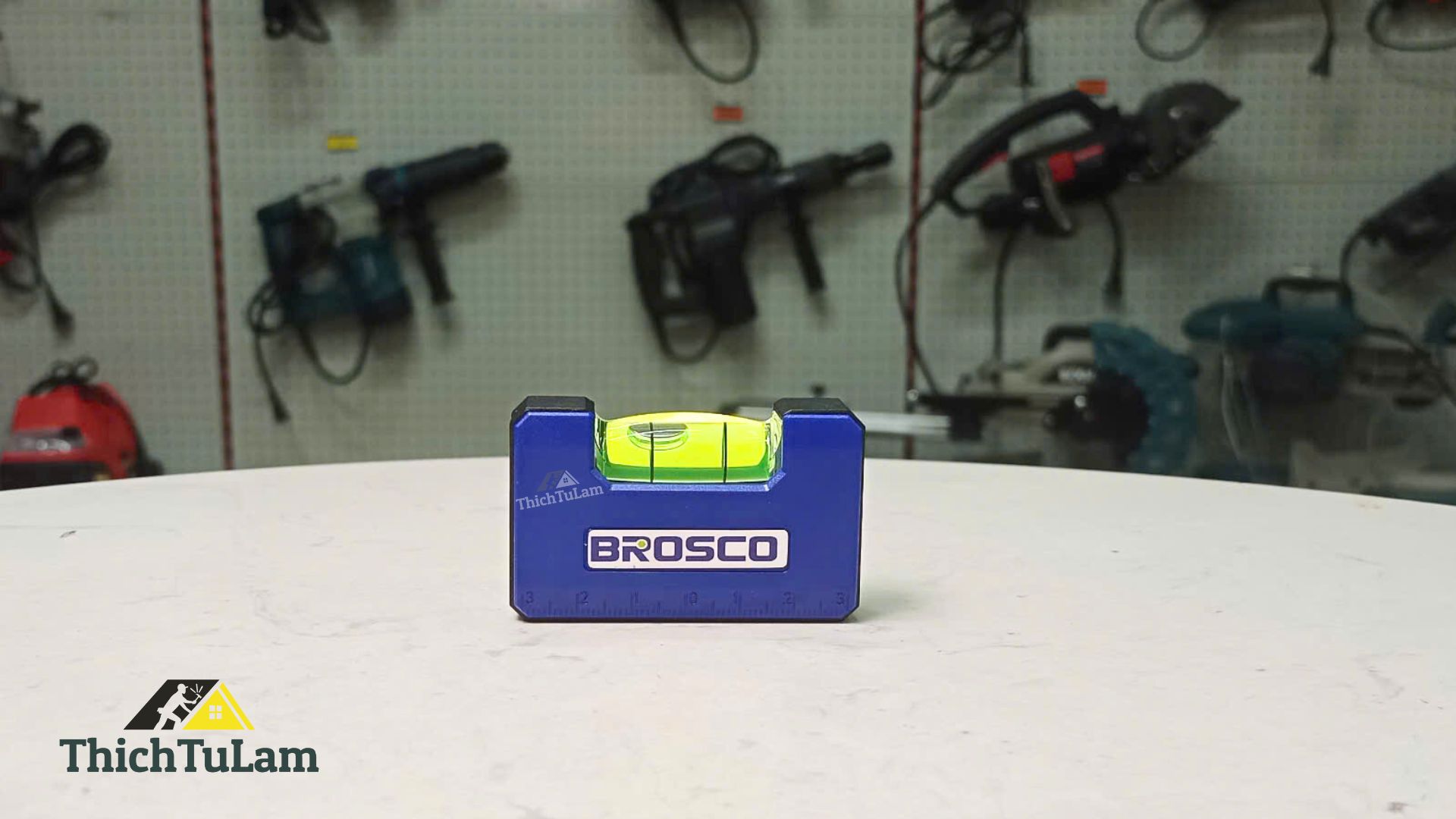 Thước thủy nhựa có từ kích thước 65mm Brosco BR533065