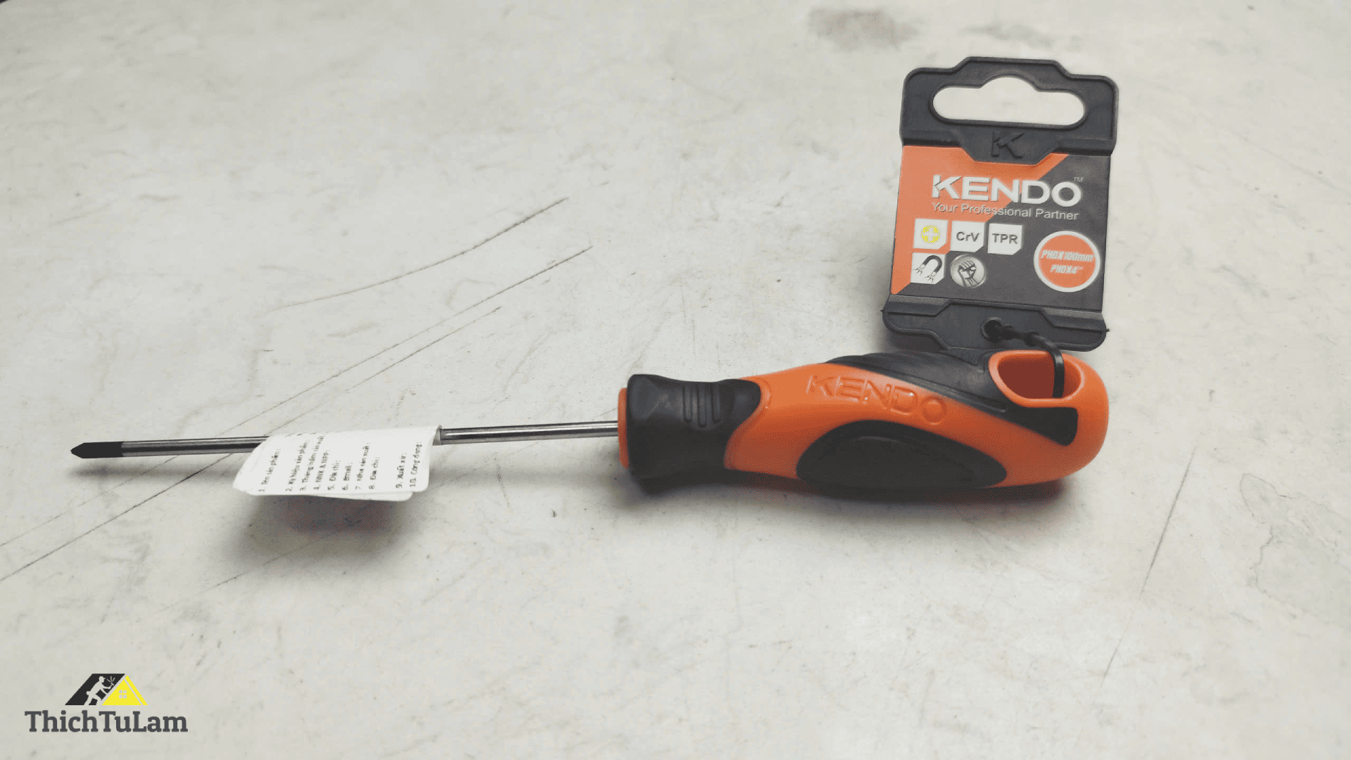 Tua vít bake bằng thép Cr-V tay cầm bọc cao su PH0x100mm Kendo 20122