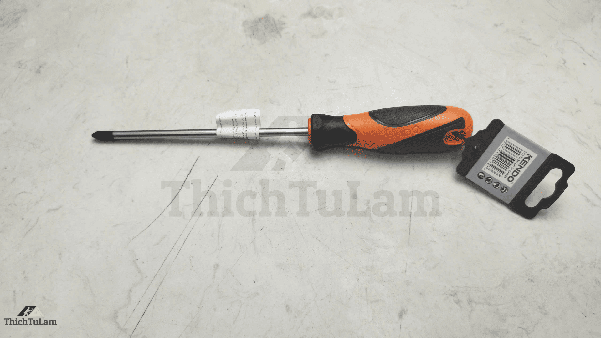 Tua vít bake bằng thép Cr-V tay cầm bọc cao su PH2x150mm Kendo 20132