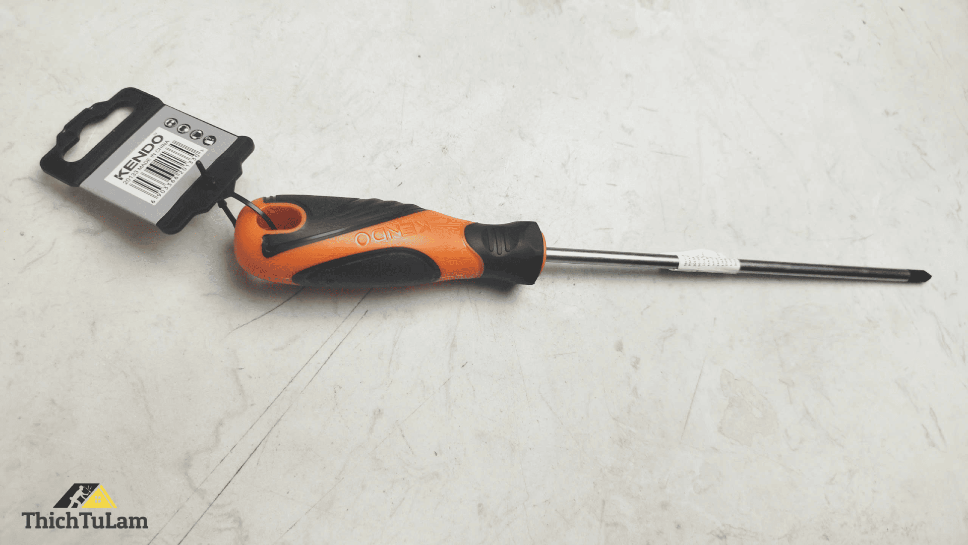 Tua vít bake bằng thép Cr-V tay cầm bọc cao su PH2x200mm Kendo 20133