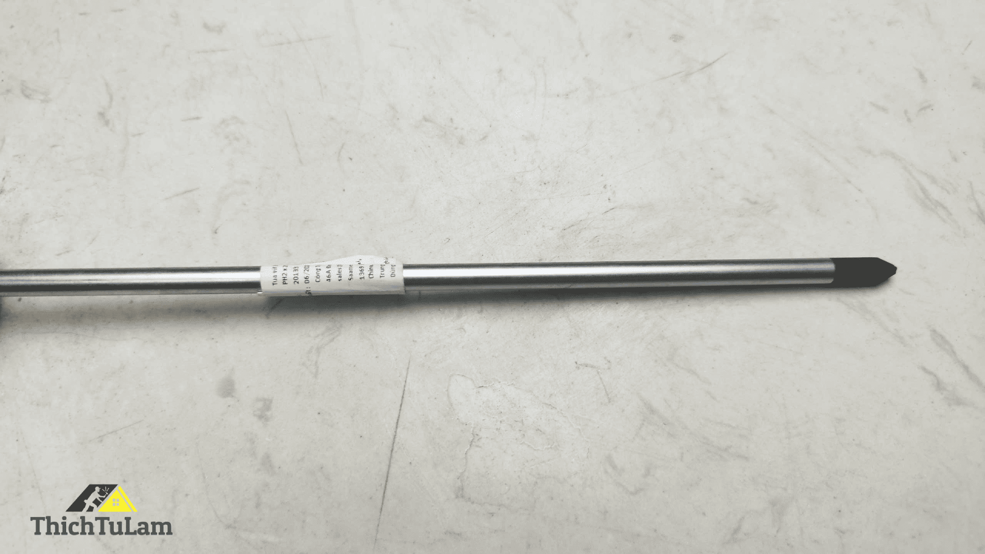 Tua vít bake bằng thép Cr-V tay cầm bọc cao su PH2x200mm Kendo 20133
