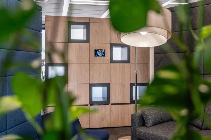 Smart Locker Có Thực Sự An Toàn? Giải Mã Cơ Chế Bảo Vệ Bưu Phẩm Trong Từng Chi Tiết