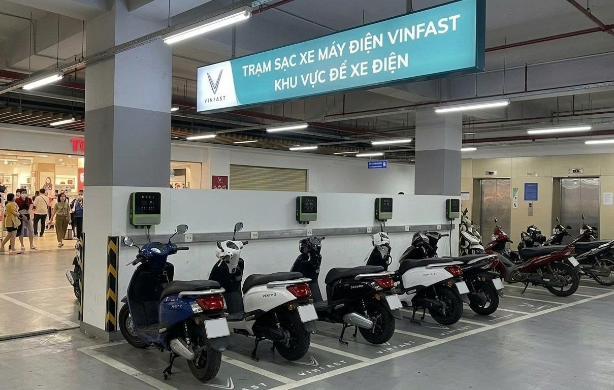 Trạm Sạc Xe Máy Điện VinFast - Giải Pháp Hạ Tầng Thiết Yếu Trong Kỷ Nguyên Xe Điện